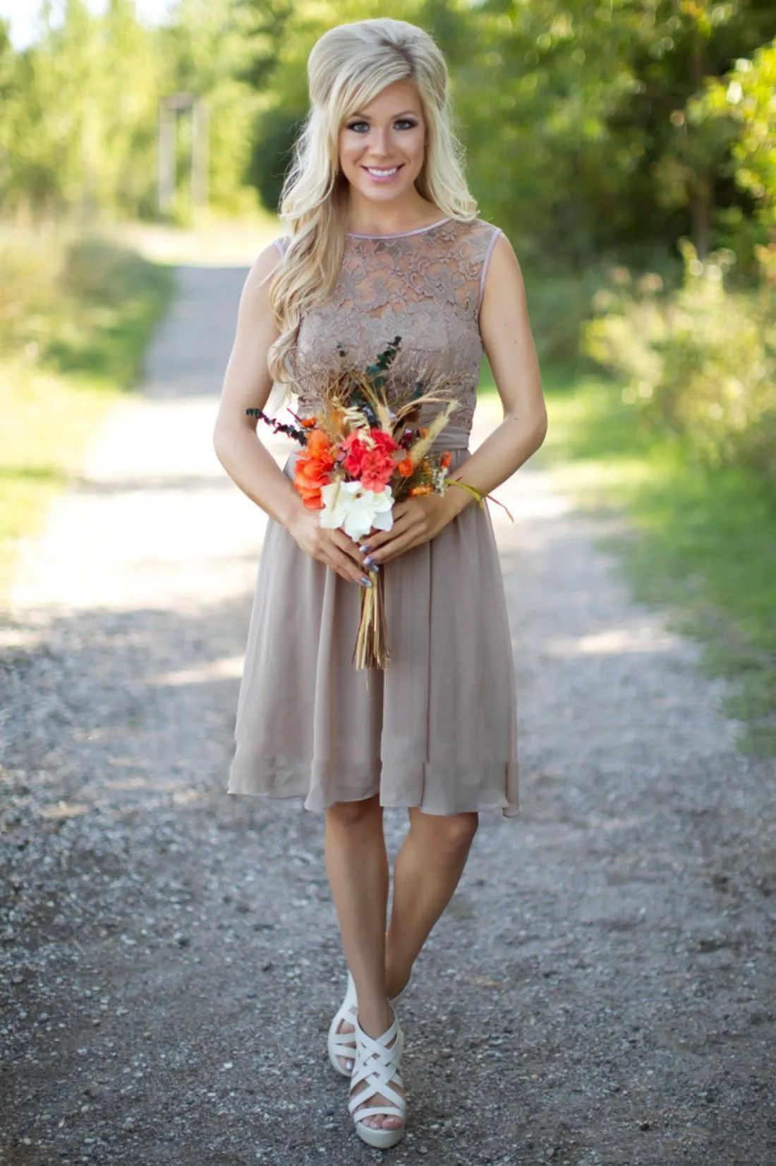 Short Bridesmaid Dress Knee-Length Lace Chiffon Scoop Neck Sleeveless  Zipper Back A-Line Summer Gown from Dhgate Bridesmaid Dress - price 165.4
