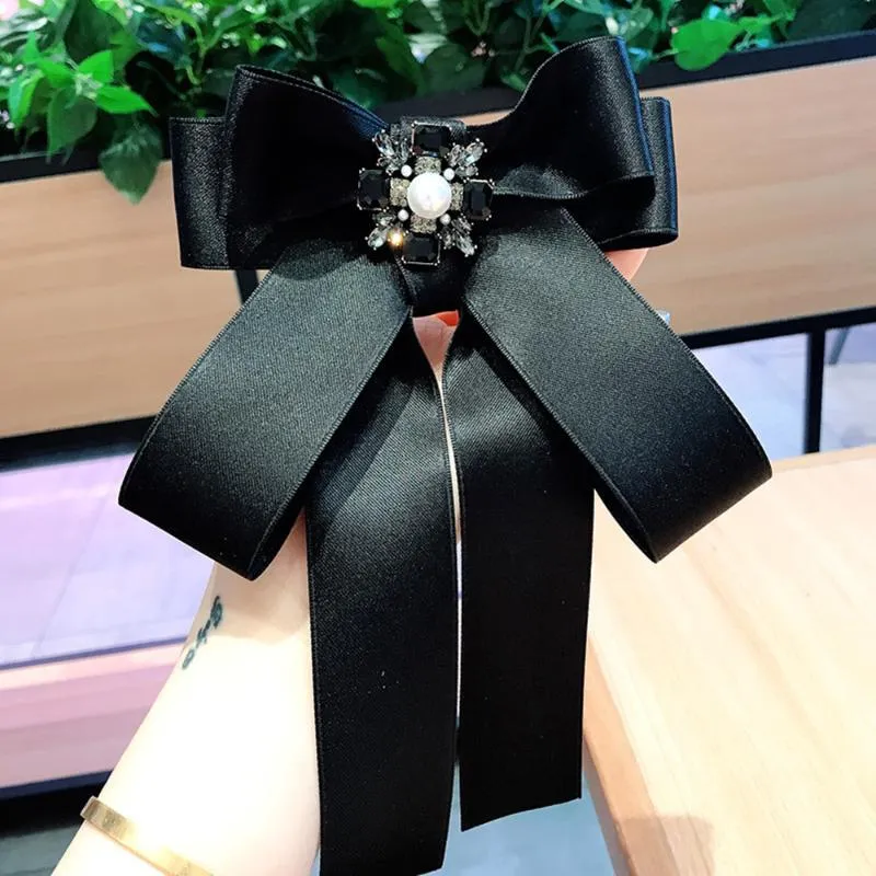 Pins, Brooches Korean High-end Black Rhinestone Bow Brooch Jewelry Luxury Exaggerated Large Neckpin Bowtie Gifts For Women Accessories