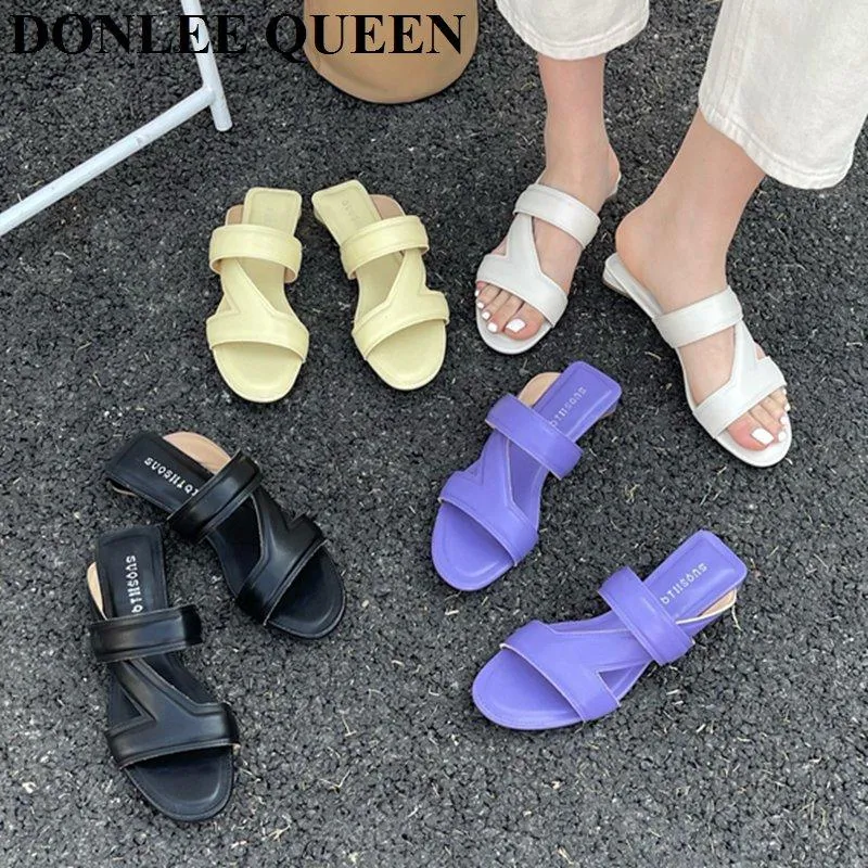 Hausschuhe Modemarke Frauen Open Toe Low Heel Slide Female Outdoor Casual Sandal Summer Shoes Ladies Einfachheit Flat Flip Flops