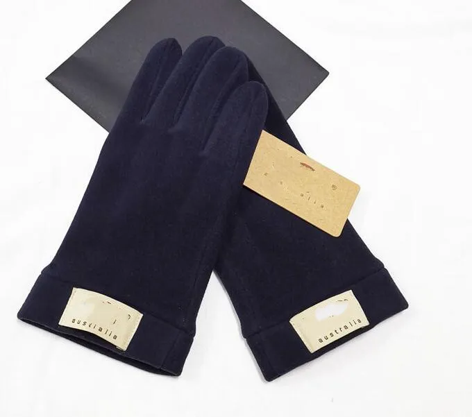 Fashion Winter Gloves Brand Designer Gloves Women Men Winter Warm Luxury Gloves Very Good Quality Five Fingers Covers