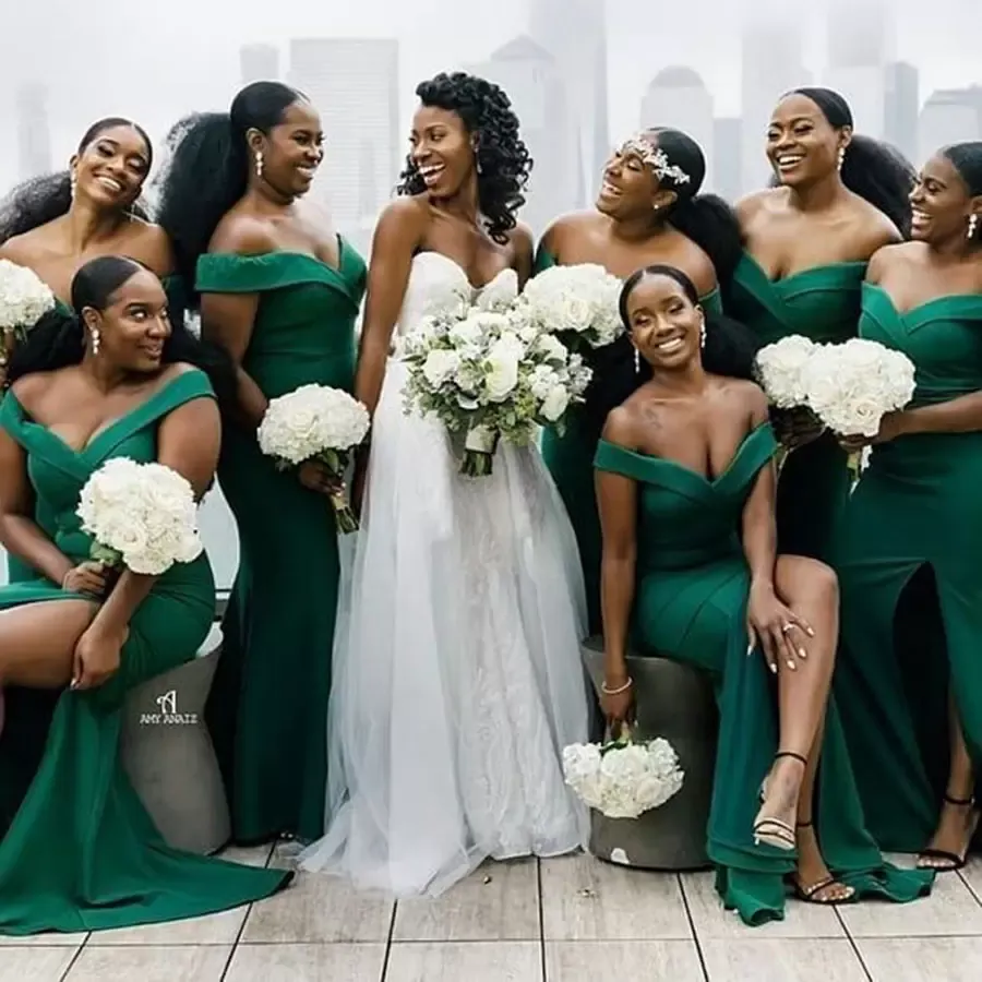 Groene bruidsmeisjekleding van de schoudervloer lengte satijnen zijspaanschoon op maat gemaakte plus size maid of honor jurk Afrikaanse vestido 403 403