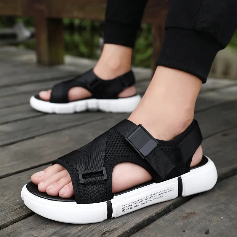 Casual Men Sandals Soft Comfort Slip-on Plus Size Otwarte Buty Człowiek Oddychający Oddychający Obuwie Letnie Niepoślizgowe Męskie Sandles Beach