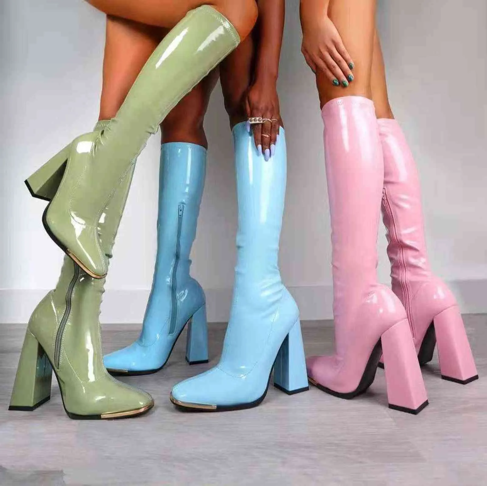 Bottes hautes colorées en cuir verni brillant, à la mode, 2021, automne et hiver, nouvelles bottes droites pour femmes, bonbons mignons, Y1125