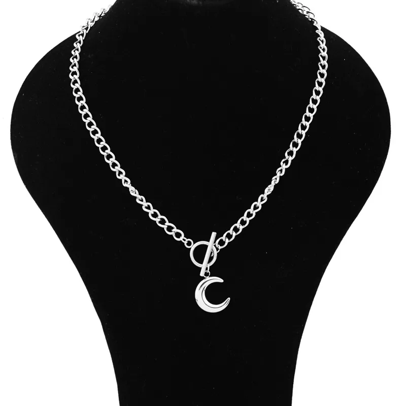 Punk Girl Fashion Titanium Steel Pendant Halsband Nytt temperament All-Match Circle T-Shaped Buckle Moon Halsband