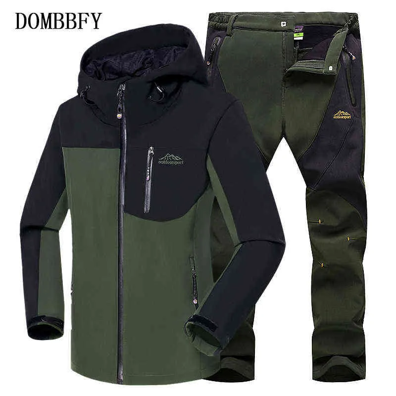 Sonbahar Kış Yumuşak Kabuk Taktik Ceket Seti Erkekler Dış Giyim Su Geçirmez Polar Kapüşonlu Mont Erkek Askeri Rüzgarlık Spor Ceket Y1109