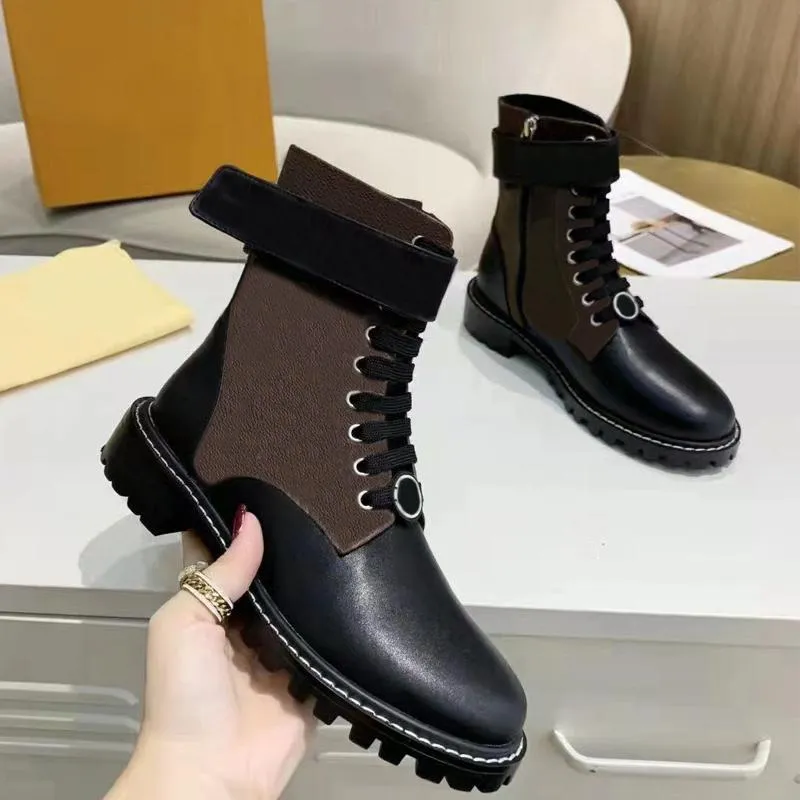 Top quality Autumn winter Martin boots woman Flat bottom Travel lace-up sneaker 100% leather lady letter ankle boot Soft cowhide women designer shoes Large size 35-41