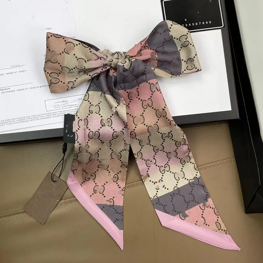 2022 NOUVEAU Designer De Luxe Foulard En Soie Sacs À Main Femmes Sacs Lettre Fleur Scraves Top Grade Tête Cheveux 10 Couleurs