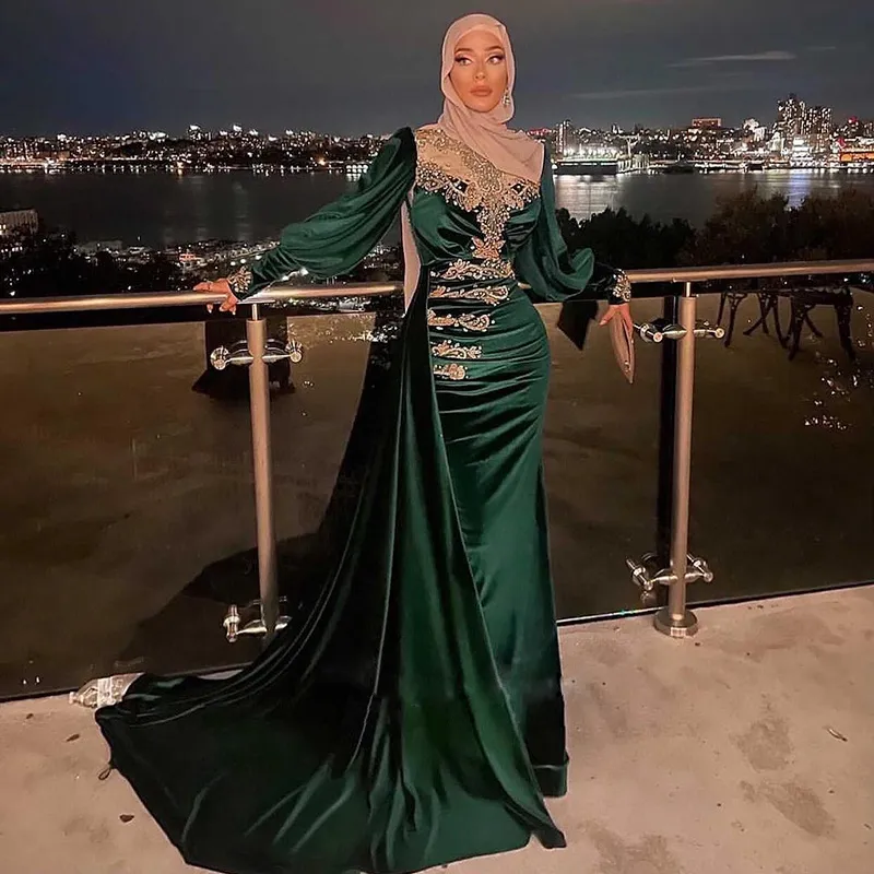 Emerald Green Muslim Evening Dresses Beaded Satin Arabic Dubai Womens Formal Gowns Side Train Turkey Lady Prom Wears