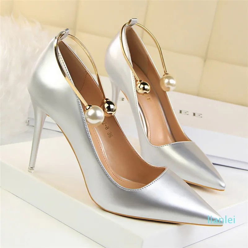 Big tree hotsell heels