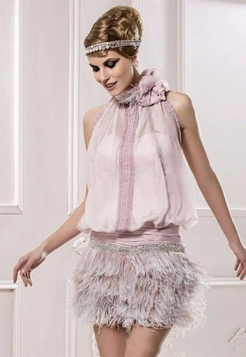 Great Gatsby Short Feather Prom Kleider hoher Nacken funkelnder Perlen Rückenless Mini Pink Festzug Party Spezielle OCN -Kleider plus Größe Heimkehrkleid