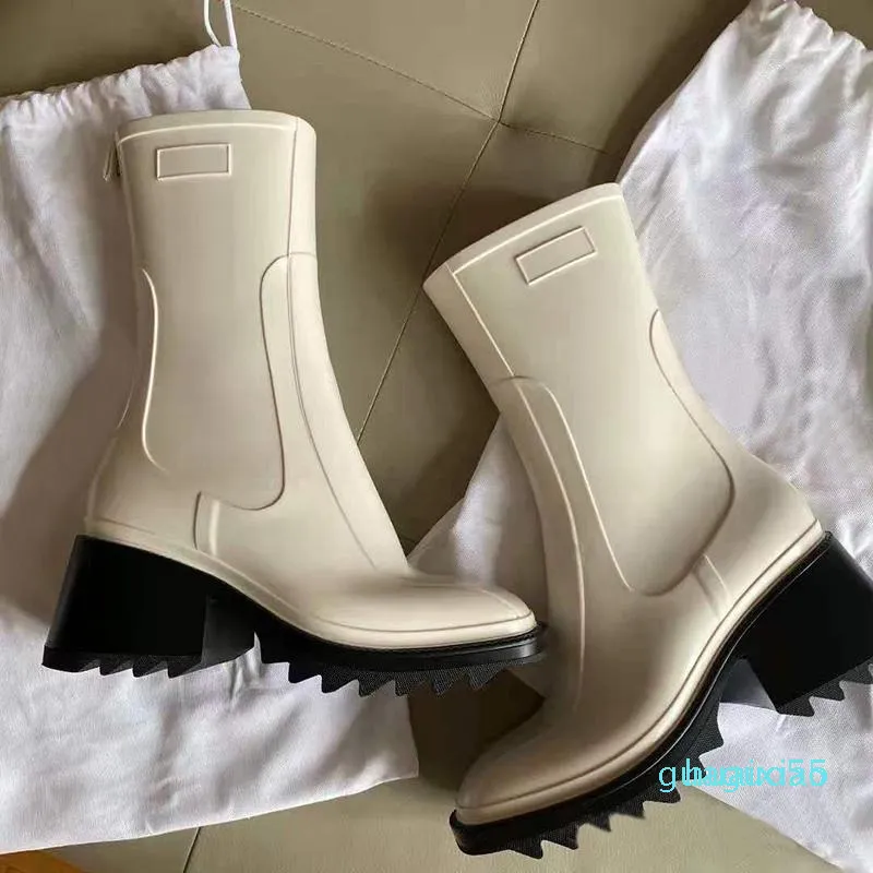 Designer Luxury Womens Half Boots Skor Vinter Chunky Med Heels Plain Square Toes Shoe Rainboots Zip Women Mid Calf Booty Wear 6636