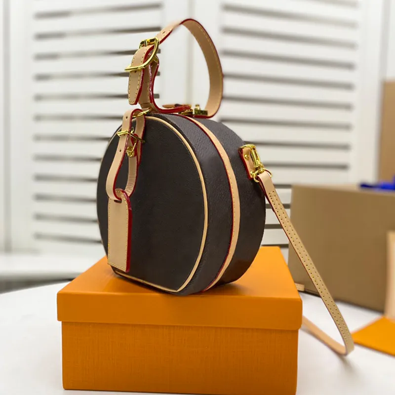 Top ladies luxury messenger bag 2021 new fashion designer zipper round bag classic shoulder bag letter makeup wallet