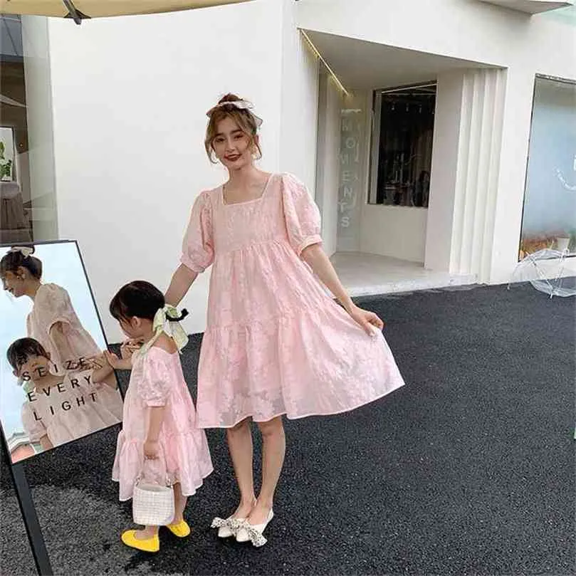 Sommer Mutter-Tochter-Prinzessin Spitzenkleid Mama und ich Eltern-Kind-Outfit Familienkleidung Passende Kleidung 210922