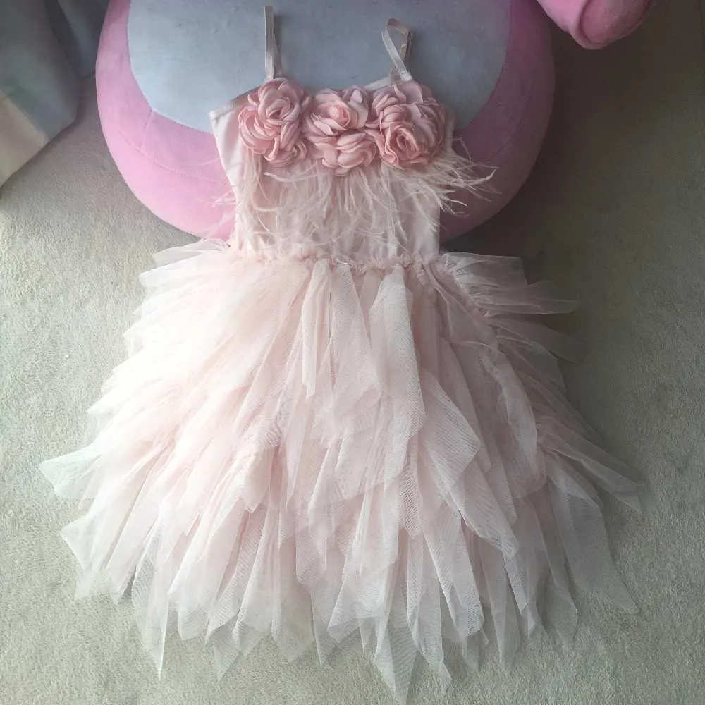 Sweet Girls Year Pink Princess Flower Dress Luxury Barn Fur Tutu Kläder för Little Sling Party Vestido 210529