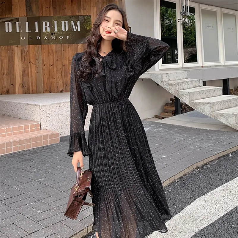 long sleeve flowy spring dress Flowy Green Ditsy Floral Dress main image 0