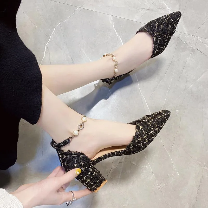 Klänningskor 2021 Spring Women Costume Tweed Ankle Strap Sandals High Heels Pearls Pumpar Point Toe Gold Lattice Sandalias 9005n