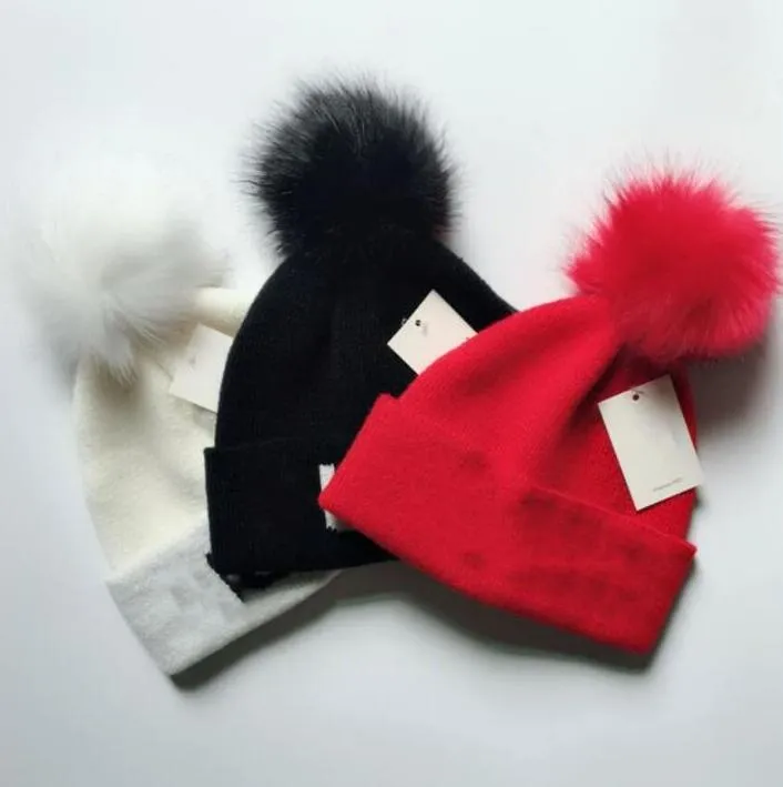 Luxury Beanies Hight kvalitet män och ull stickad hatt klassisk sportskalle kepsar kvinnor high-end casual gorros bonnet 32155