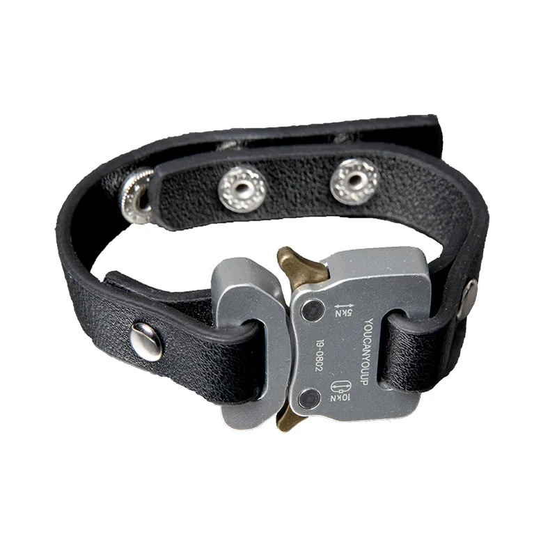 1017 ALYX 9SM Chain Functional Punk Rock Tactical Industrial Bracelet Safety Buckle Belt Metal Men And Women Jewelry