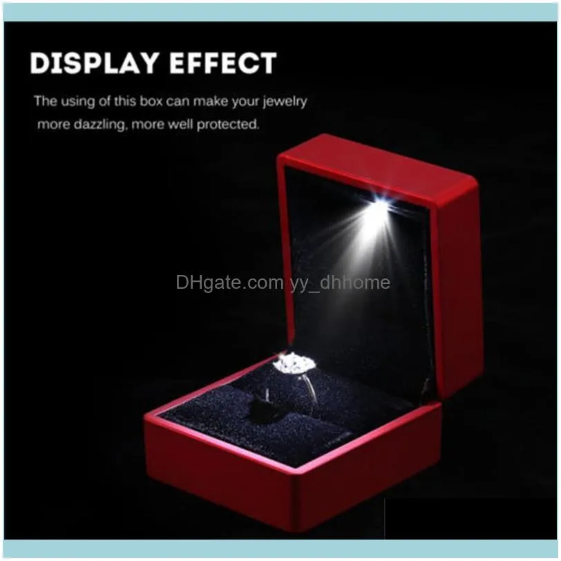 Luxury Ring Leather Jewelry Box With LED Light Engagement Wedding Rings Case Boxes Red 2021 Jewellery Organizer Packaging Pouches,