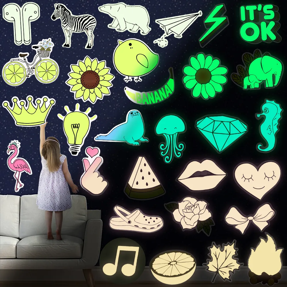 30 STKS Glow in The Dark Stickers voor Kinderkamer decoratie Party Gift DIY Laptop Waterfles Bagage Scrapbook Decals