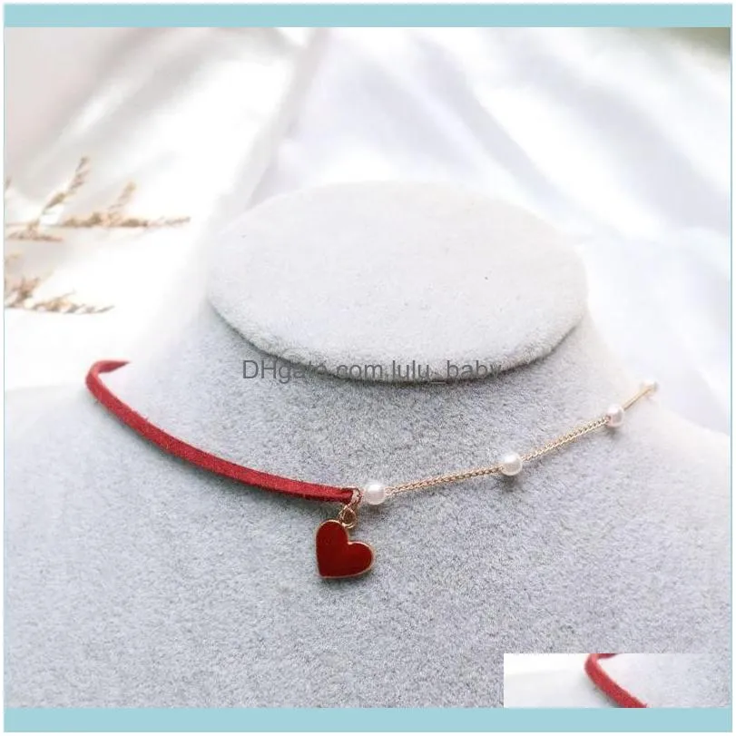 Chokers Unique Style Cute Heart Pendant Neckalce Imitation Pearl Choker For Women Fashion Vintage Leather Short Clavicle Collares