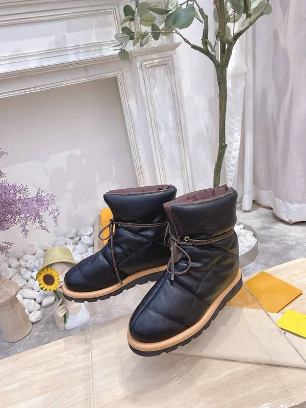 2022 fashion ladies cotton boots flat down down snow boots high quality household warm shoes non-slip shoes factory production price concessions