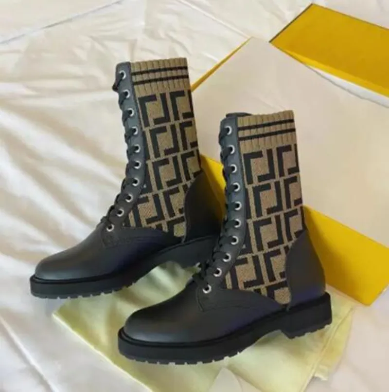 2021-Luxury Designer Cuir Femmes Bottes Martin Desert Boot Flamants Flamants Love Arrow Médaille 100% Cuirs véritables Gros Designers d'hiver Chaussures avec boîte Taille 35-42-A1