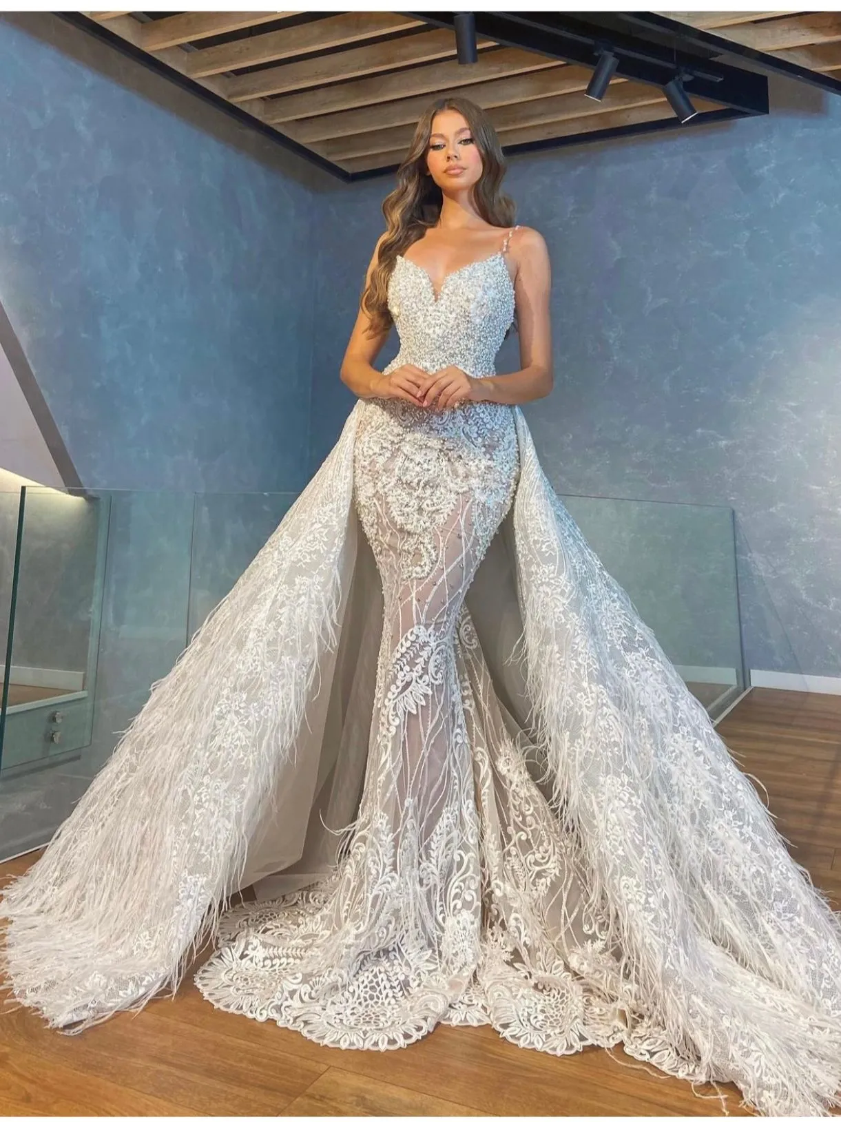 Luxury Feather Mermaid Wedding Dress Bridal Gown With Detachable Train ...