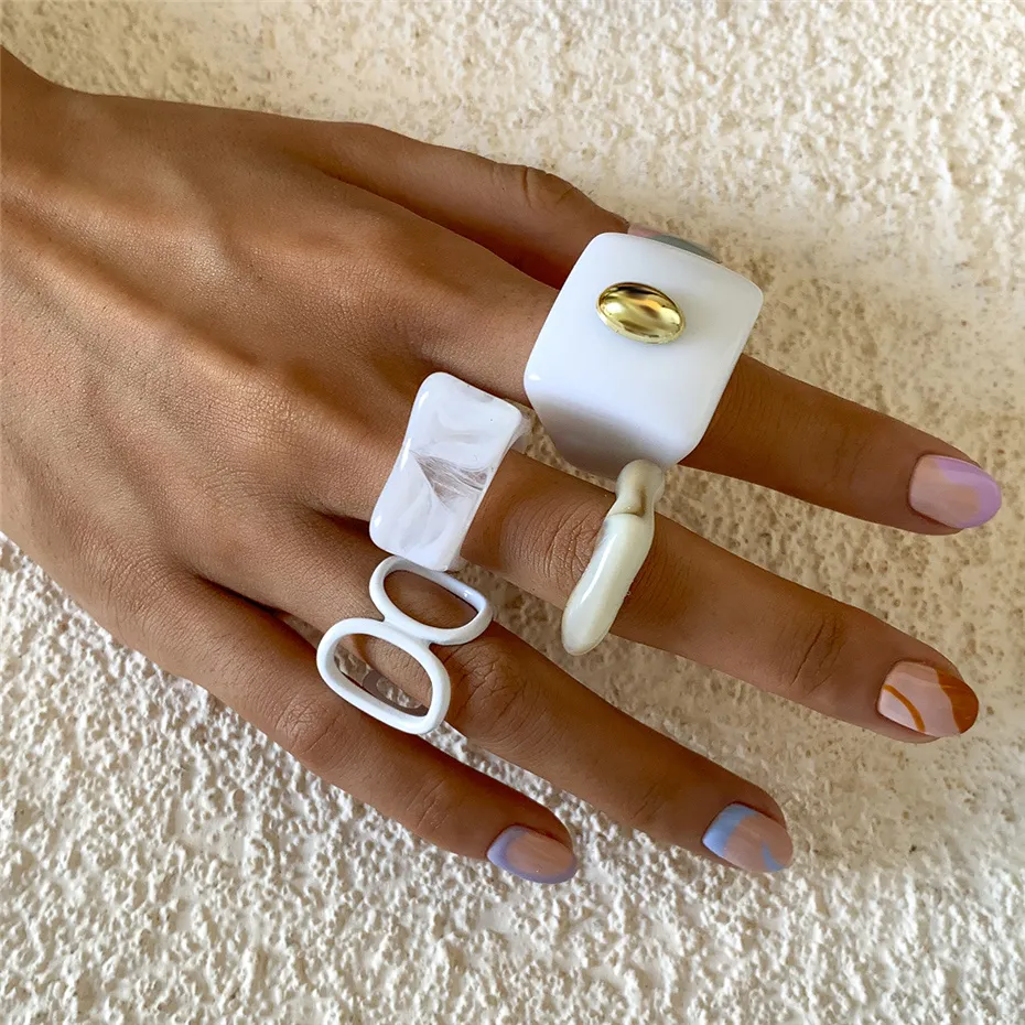 Korea Söt Vit Mjölkhartsringar Set Minimalistisk Chic Acrylic Geometrisk Oregelbunden Bague Ring för Kvinnor Tjej Smycken