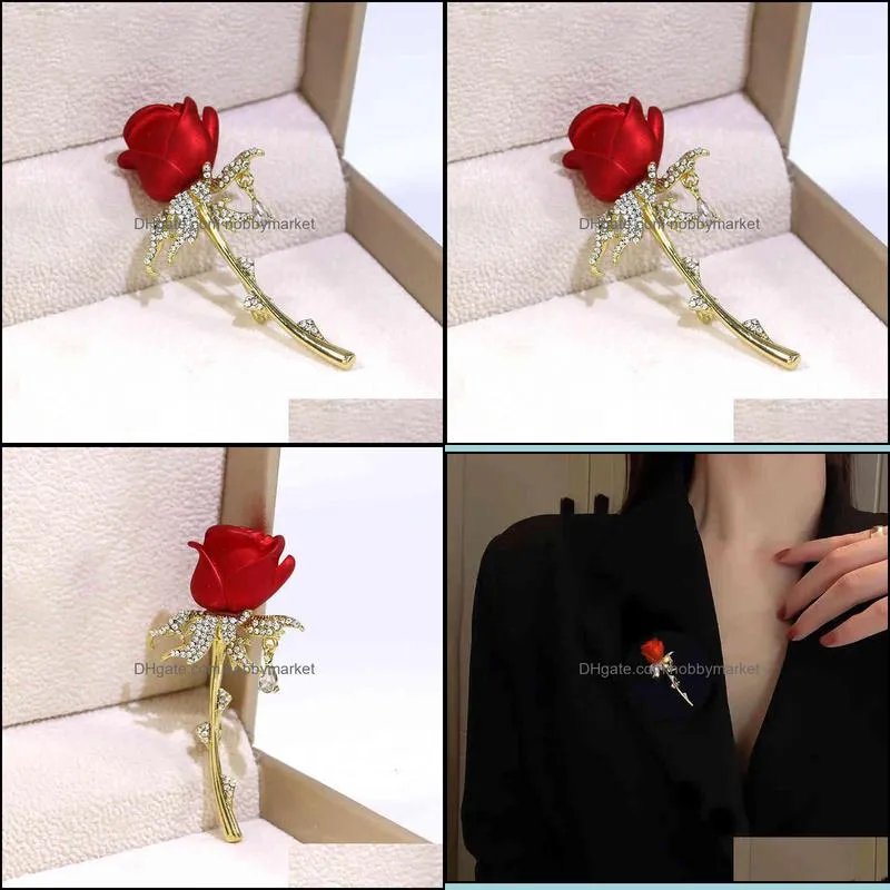 Luxury brooch Korean fashion high quality Red Rose Brooch exquisite and beautiful Rhinestone Crystal Flower clothing accessories