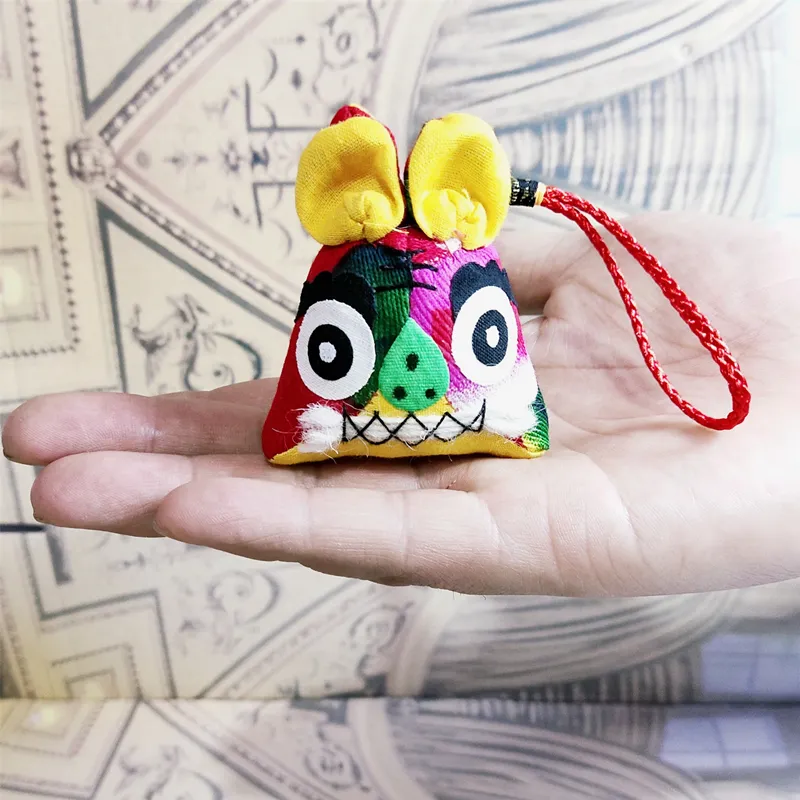 미니 수공예 천으로 귀여운 호랑이 매력 키 체인 펜던트 선물 중국 스타일 동물 장난감 장식 가방 교수형 액세서리