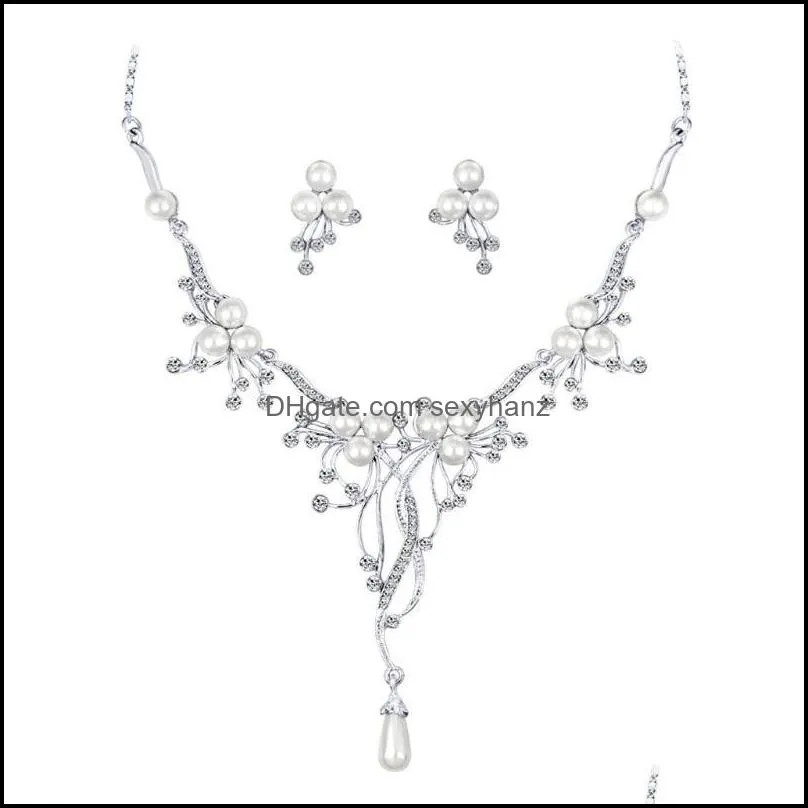 Earrings & Necklace Design Women Personality Pearl Ear Hook Wedding Jewelry Set Clavicle Chain Valentine`s Gift Delicate