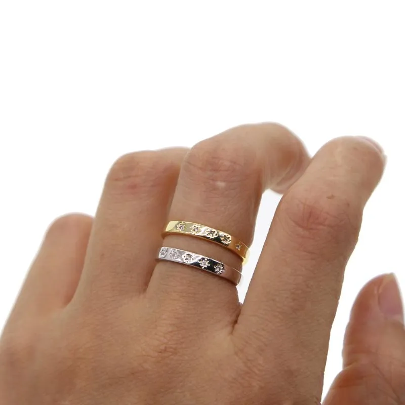 結婚指輪到着のファッションの磨かれた花柄簡潔な古典的なデザインの宝石銀の金の色卸売