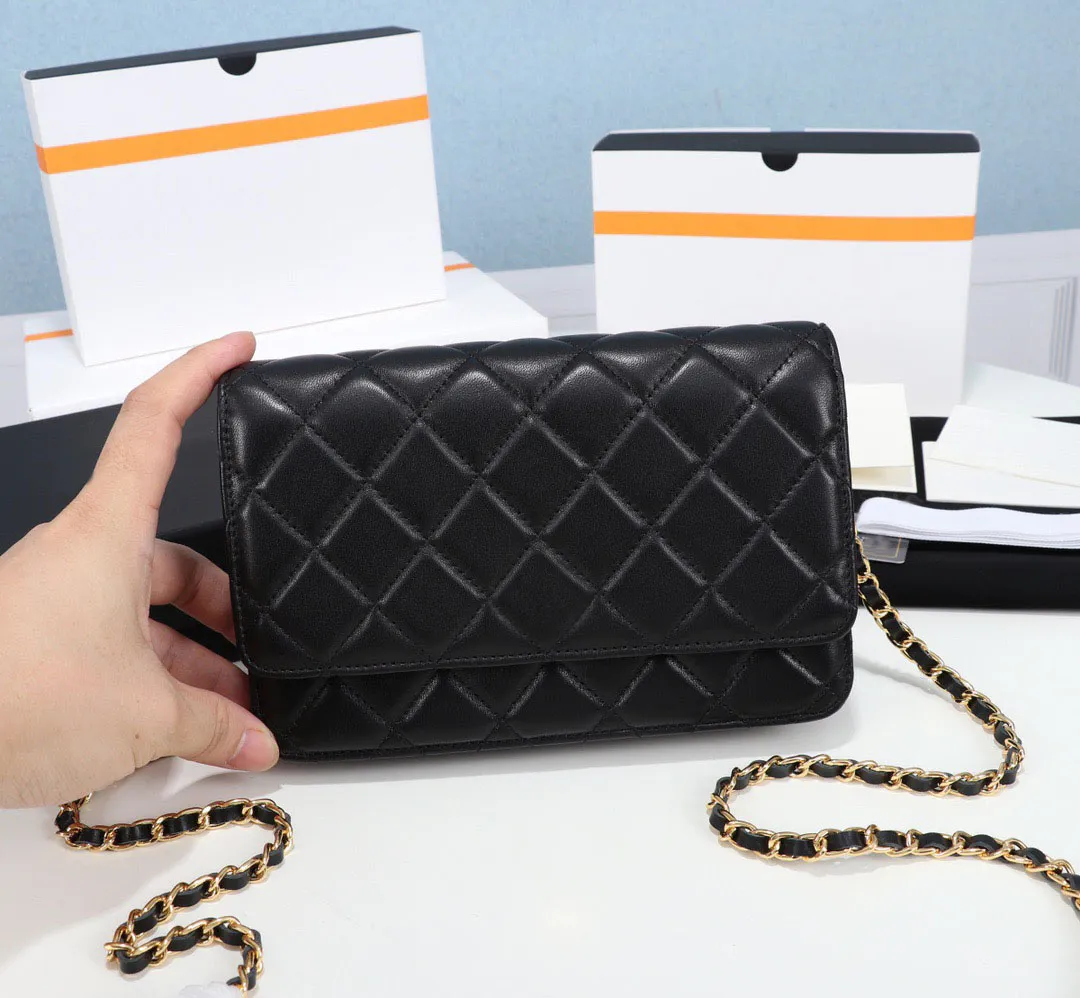 Mini wallet on chain hotsell