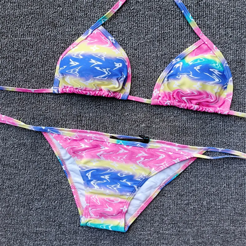 2022SS Fullständiga brev Tryckta bikini set Sexiga kvinnor Badkläder Designer Split Baddräkt Elastisk Soft Swimming Suit för Semester Asiatisk Storlek S-XL 686