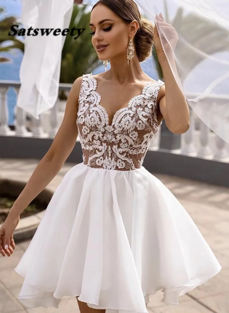 Biała Koronkowa Krótkie Suknie Graduacyjne 2022 Suknia Balowa Organza V Neck Bez Rękawów Iluzja Homecoming Party Formalne Gowns Vestidos de