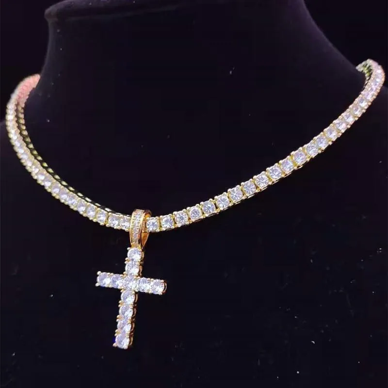 Colliers pendentifs hommes femmes Hip Hop collier croix avec chaîne de tennis en zircon de 4 mm glacé Bg HipHop bijoux cadeau de mode_voghion.com