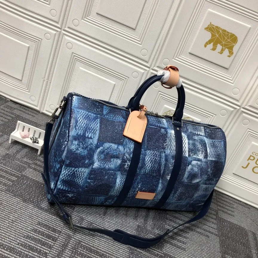 Luxurys Designers Bags 2021 Travel bags 50cm fashion travel bag, colorful large size design white grid blue grid Kalt canvas very eye-catching N41416