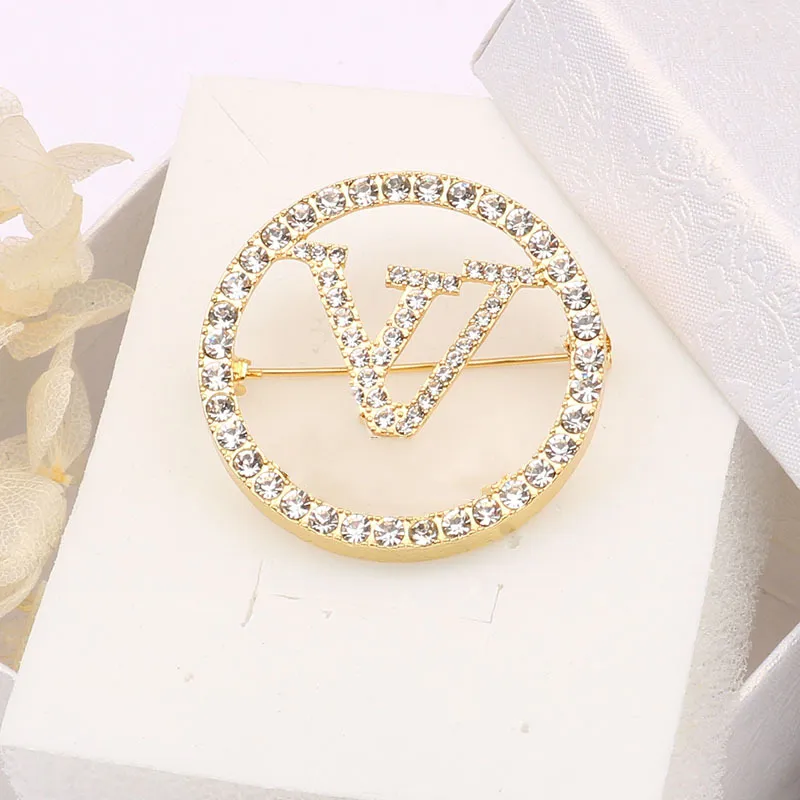 Wholesale Women Luxury Double Cc Designer Crystal Brooches Pins Korean  Pearl Brooch - China Designer Jewellery and Costume Brooch price