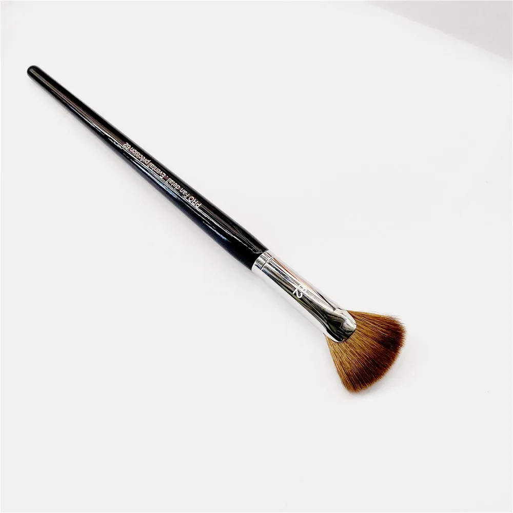 PRO Fan Highlight Makeup Brush #62 - Precision Face Eye Shadow Powder Blush Cosmetics Beauty Tools