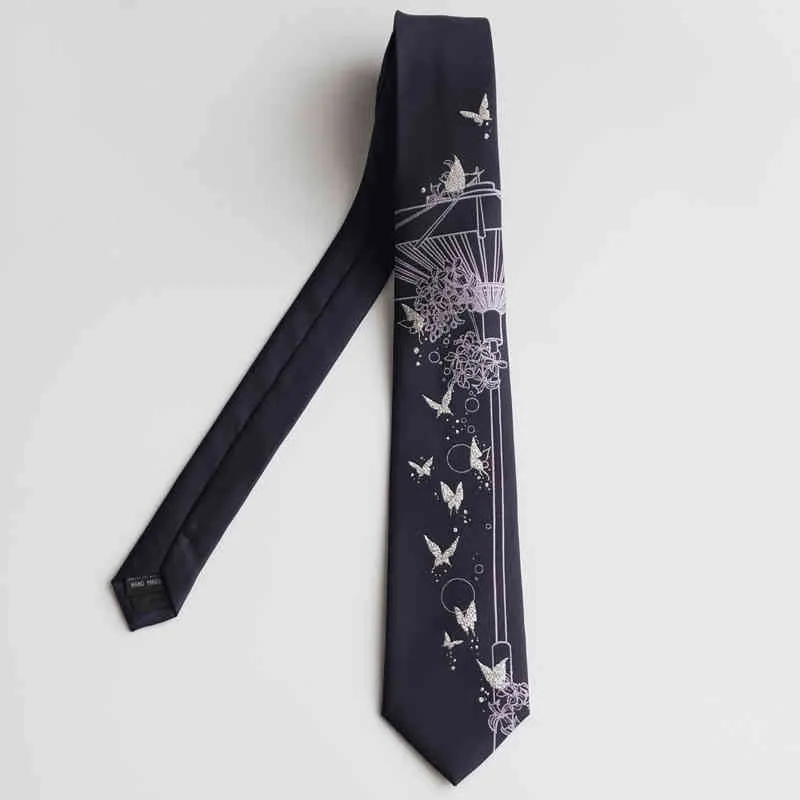 Corbata púrpura de diseño Original para hombre, corbata de regalo para estudiantes [Rain Lane] paraguas de papel de aceite de mariposa plateada
