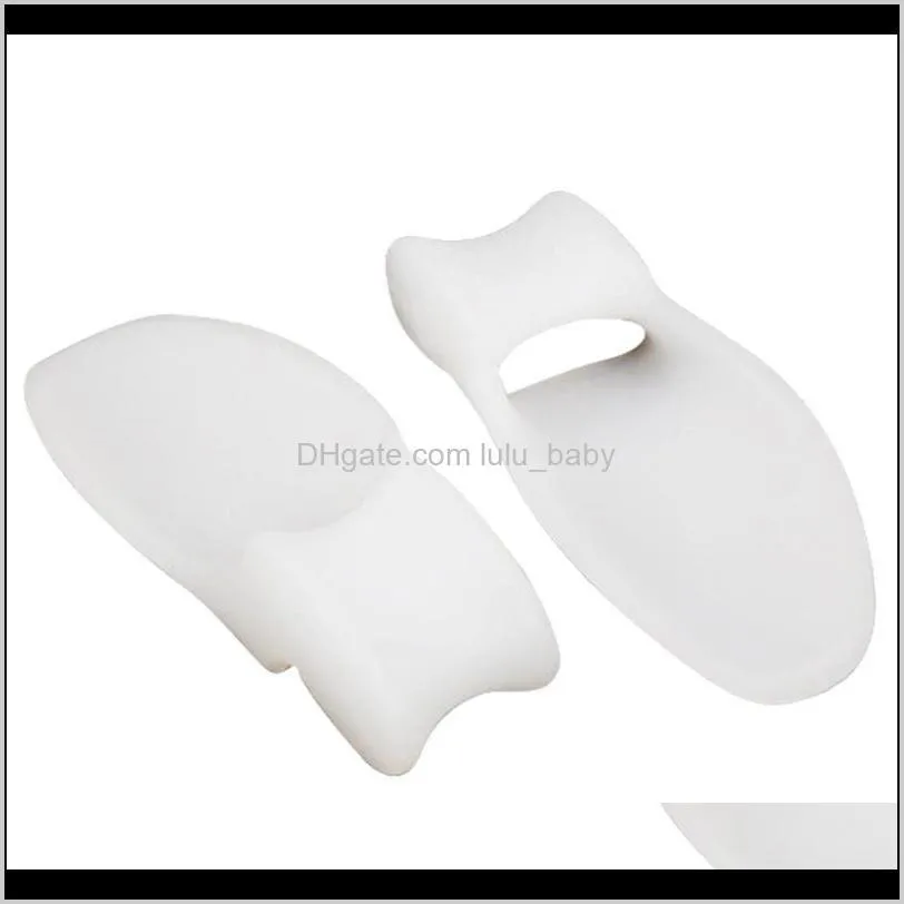 2pcs silicone gel thumb corrector bunion little toe protector separator hallux valgus finger straightener foot care relief pads