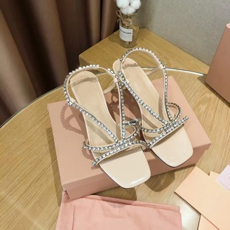 Sandálias Quadrado Toe Cristal Deesign Mulheres Kitten Heels Moda Sapatos de Verão Plataforma 2021