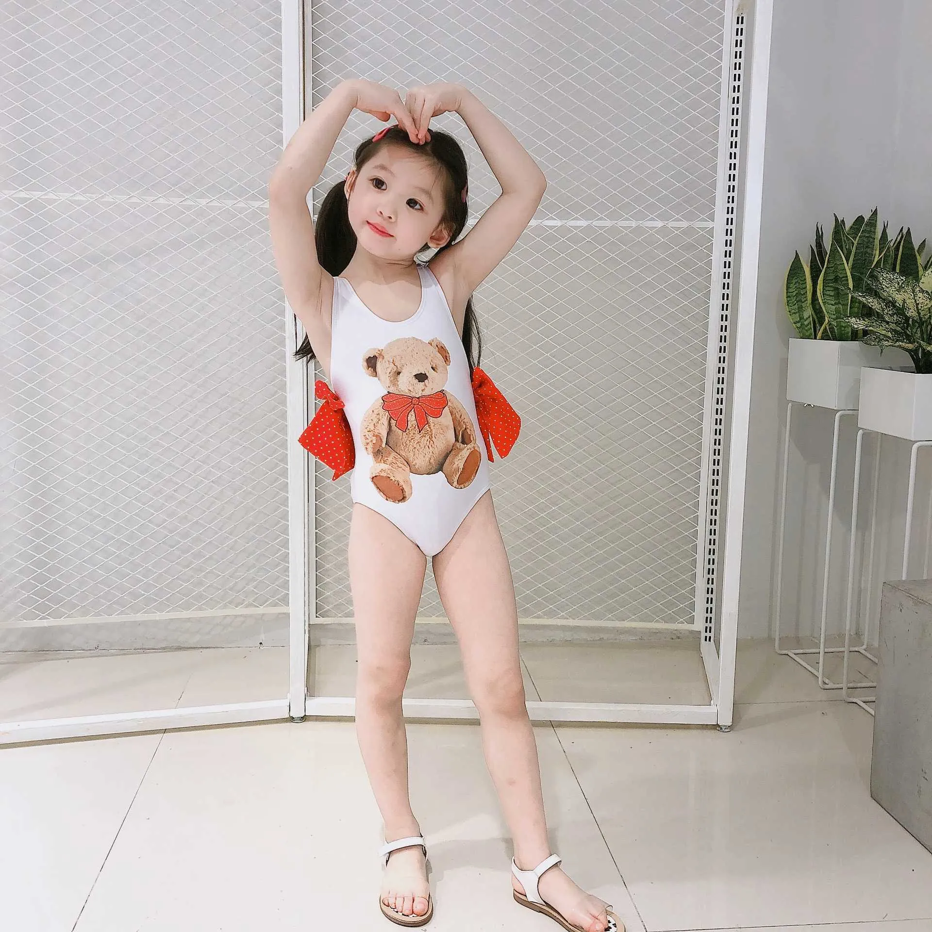 Lovely Bear Baby Girls Swimwear Ruffles Łuki Swimsuit Dla Dzieci Toddler 12m Kreskówka Kostium kąpielowy 210529