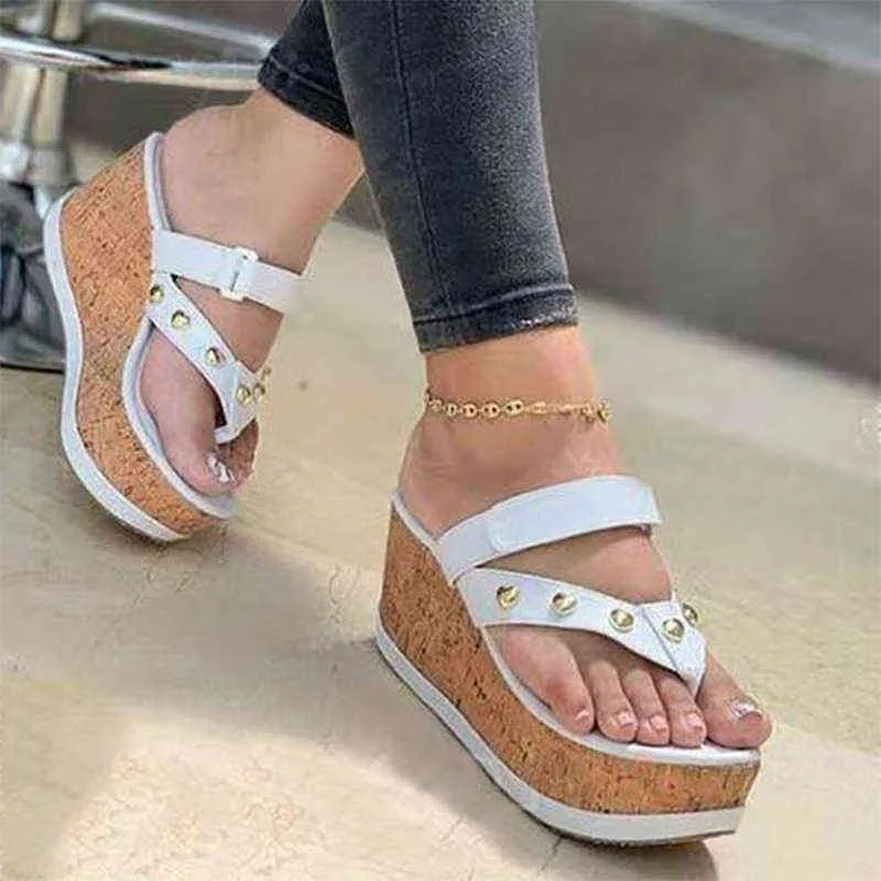 Tofflor Kvinnor Plattform Filp Flops Kvinna Sommar Rivet Buckle Tofflor Hemp Casual Skor Damer Fashion Wedges Footwear Plus Storlek 43 220307