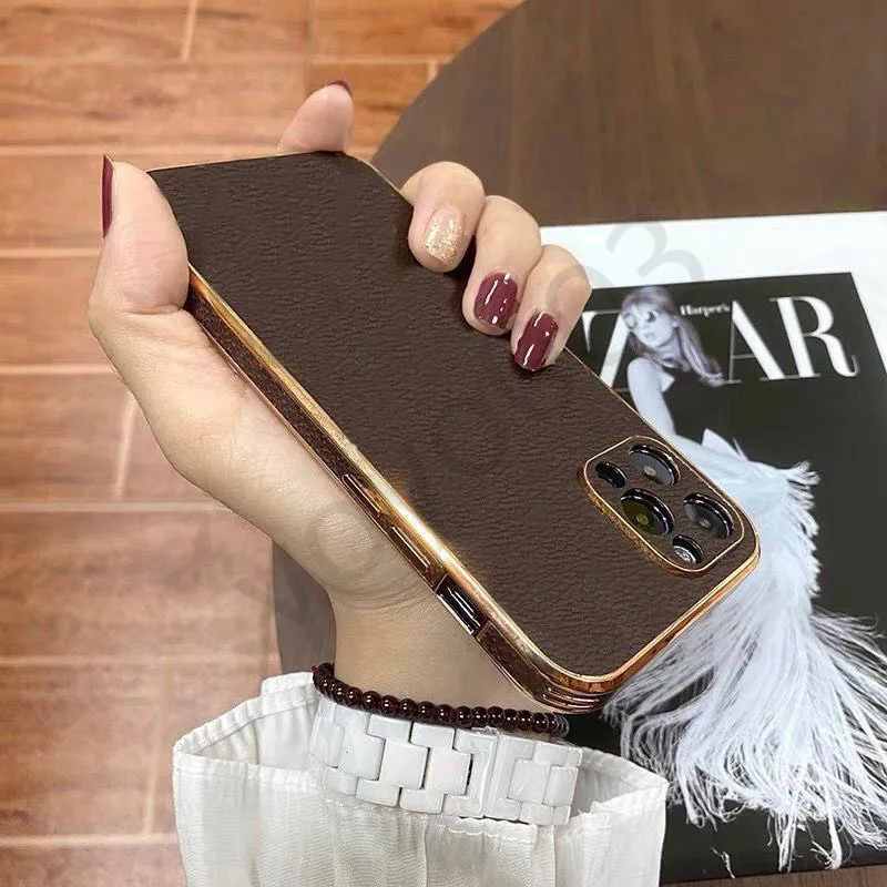 Fundas de teléfono de diseñador para Iphone 15 pro max 14 plus 13 mini 11 12 Xr X Xs Max 8 7 Plus Funda de cuero PU con cerradura metálica Y03