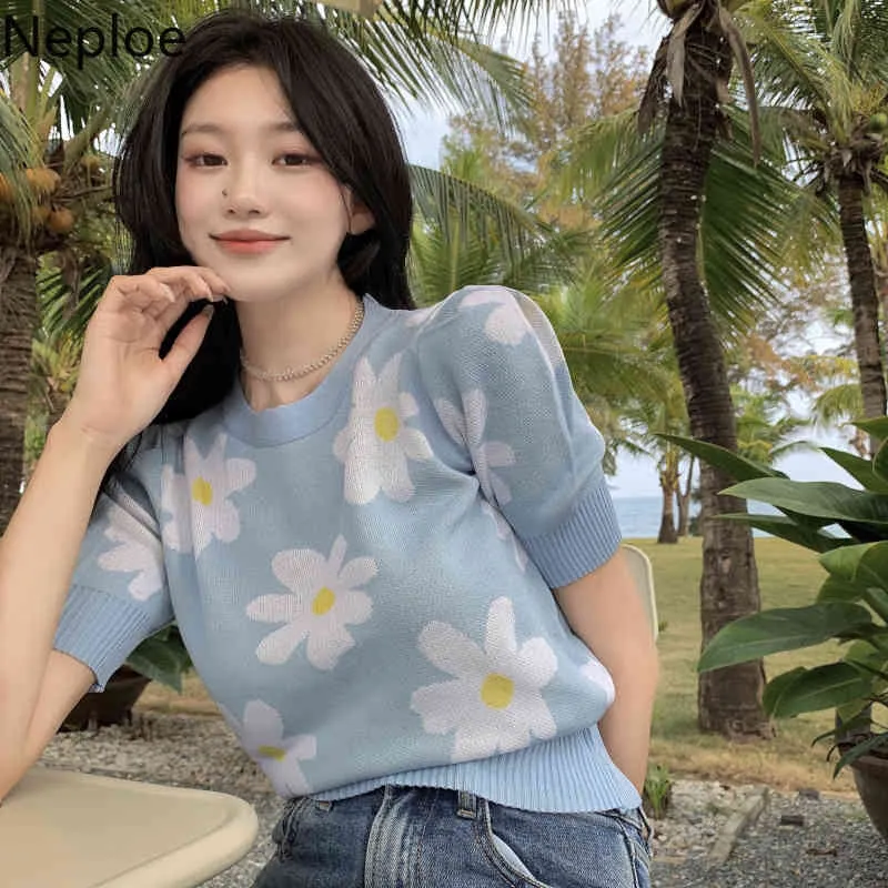 Neploe Knit Shirt Femme T-shirts Mode coréenne Fleur Crop Tops Summer Graphic Tee Harajuku T-shirt court Femmes Vêtements 210422