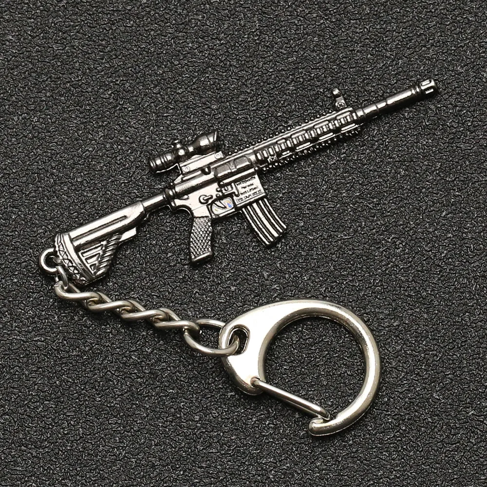 Pubg Keychain M416 AKMの傷AWM M24 KAR98K VSSバックパックアーマーヘルメットパンフレアガンキーリングキーチェーンリングアーミージュエリー