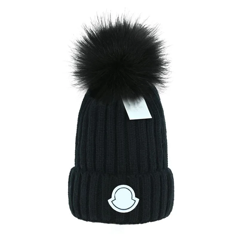 Fashion men Winter Knitted hat Real Fur Hat Women Thicken Beanies Raccoon Pompoms keep Warm Girl Caps snapback pompon beanie Hats Flowers elastic bone casquette