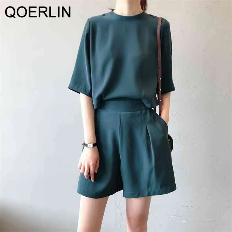 Jumpsuits Women Summer Back Buttons Hollow Out Casual Shorts Loose Chic Overalls Plus Size Short Sleeve Romper 210601